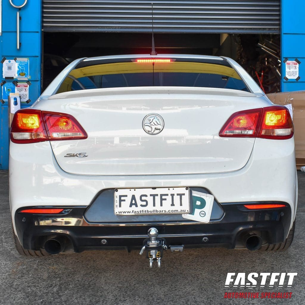 Commodore cheap tow bar